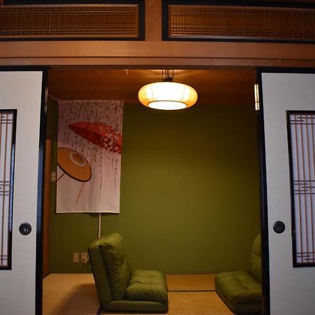 Cheaper For 6Th & 7Th Guest 市街地中心部 一棟貸しの宿 Guest House Don'S Home Takayama  Exterior foto